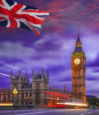 Londra, İngiltere, İngiltere'de renkli akşam sırasında Big Ben