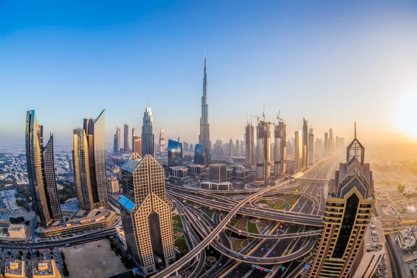 Cityscape of Dubai dengan arsitektur futuristik modern, Uni Emirat Arab — Stok Foto