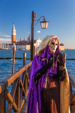 Venedik, İtalya, 5 Şubat 2016: karnaval Venedik maskeler. Venedik karnaval Venedik, İtalya'da düzenlenen bir yıllık festivaldir. 