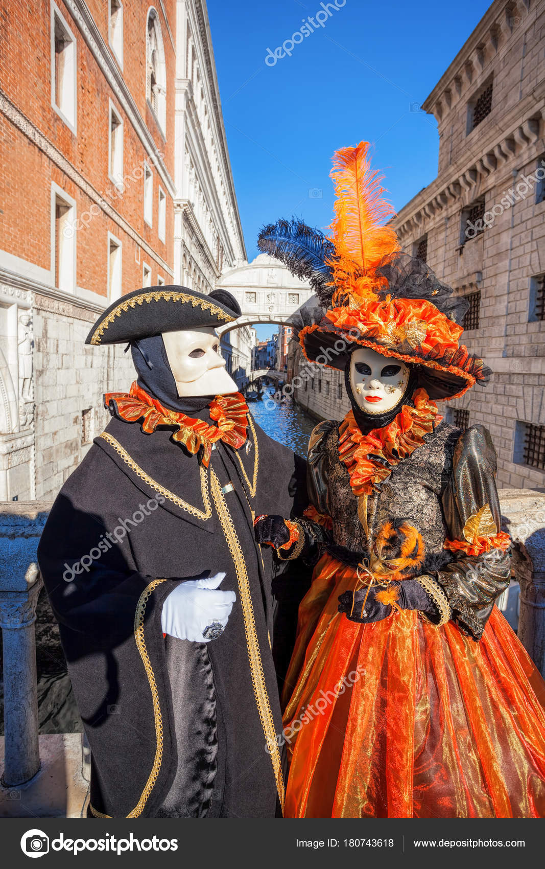 Venecia Italia Febrero 2016 Máscaras Carnaval Venecia Carnaval Venecia  Festival — Foto editorial de stock © samot #180741528