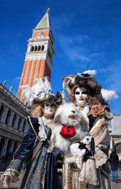 Venedik, İtalya, 5 Şubat 2016: karnaval Venedik maskeler. Venedik karnaval Venedik, İtalya'da düzenlenen bir yıllık festivaldir. 