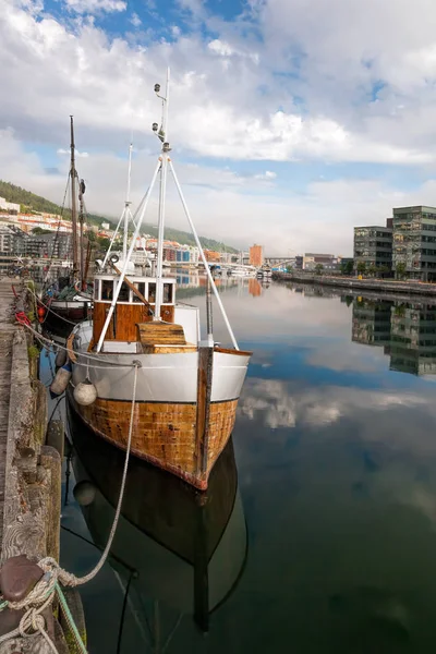 Bergen met boten in Noorwegen, Unesco World Heritage Site — Stockfoto
