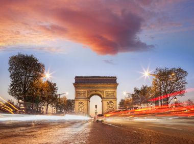 Arc de Triumph, gece Paris, Fransa
