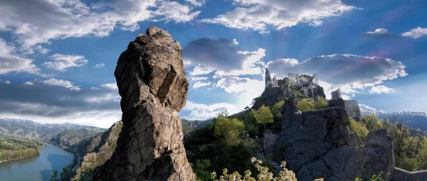 Durnstein kale bahar süre içerisinde Wachau, Avusturya — Stok fotoğraf