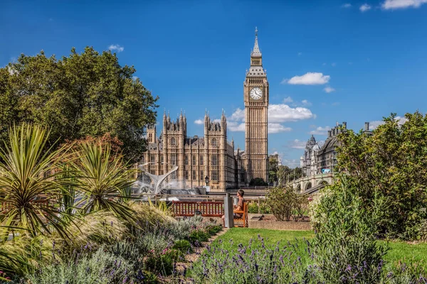 Big Ben Beautiful Green Garden London England — Stock Photo, Image