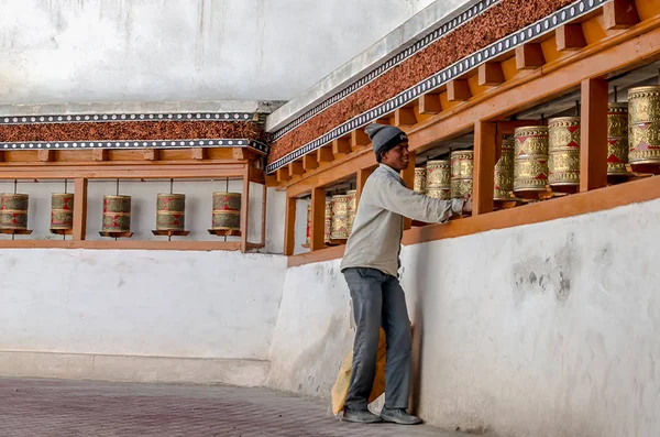 Çocuk turing Tibet dua tekerlek