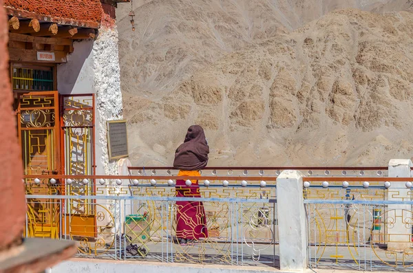 Monje budista en el monasterio de Chemday, Jamu Cachemira —  Fotos de Stock