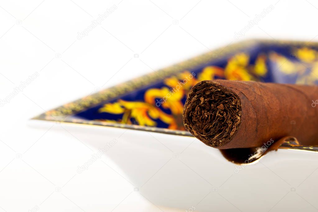 Habana Cigar in an ashtray