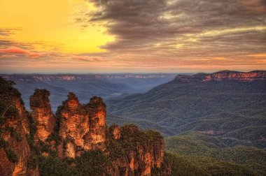 Blue Mountains üç kız kardeş