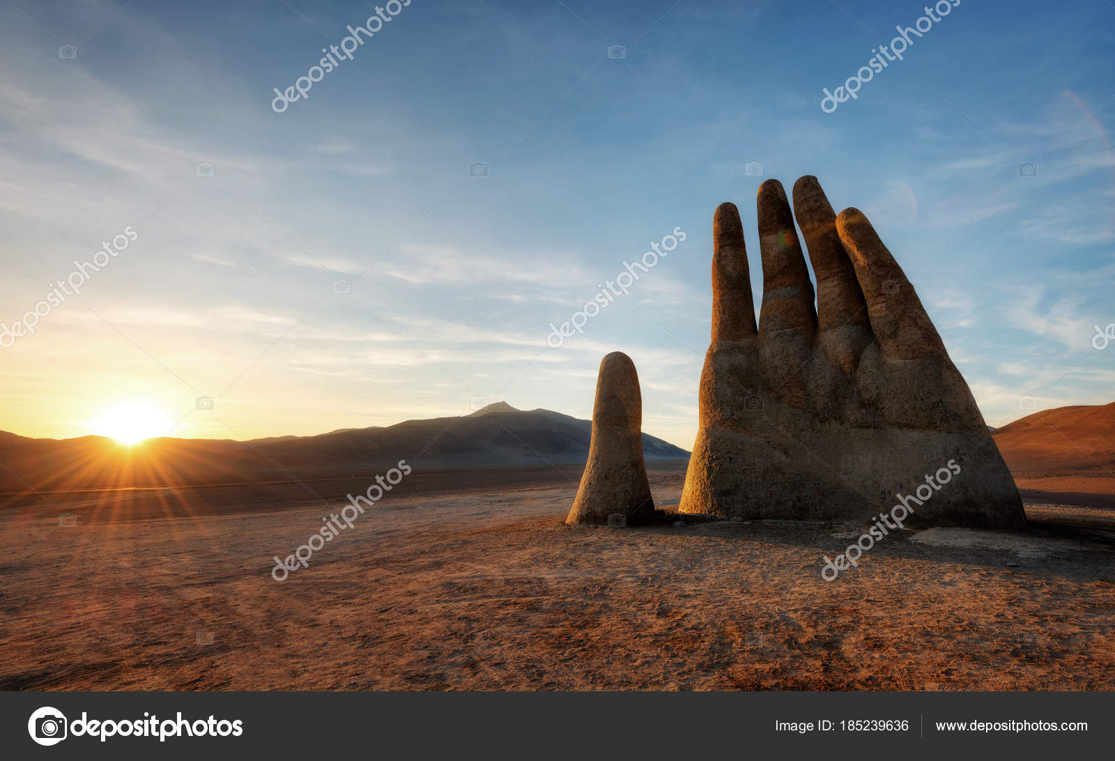 Рука пустыни чили. Рука в пустыне атакама. Рука в пустыне атакама. Чили пустыня атакама. Рука пустыни атакама чили.