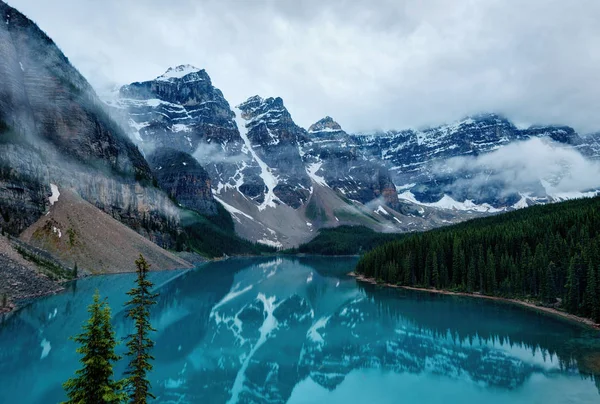 加拿大冰碛湖 — 图库照片