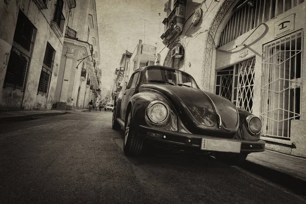 Havane Vintage Voiture sur la route à La Havane — Photo