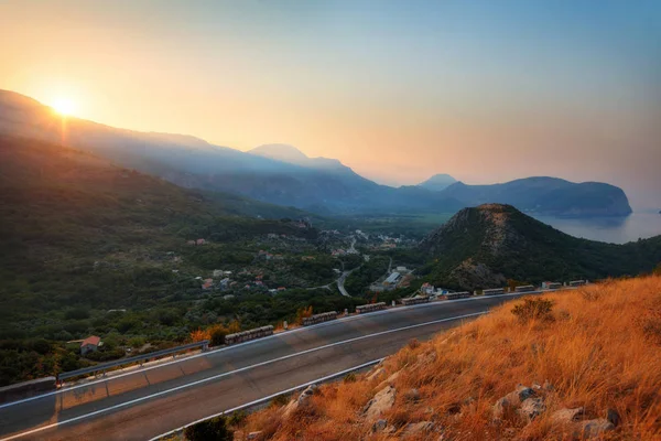 Μαυροβούνιο χωριό Ανατολή ηλίου — Φωτογραφία Αρχείου