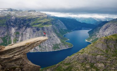 Norveç Trolltunga