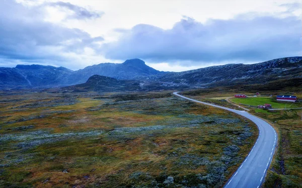 Noruega Road Through the Mountains — Fotografia de Stock