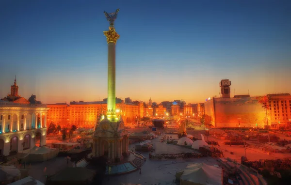 Praça Kiev à noite — Fotografia de Stock