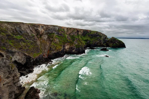 Reino Unido acantilado costa cornwall — Foto de Stock