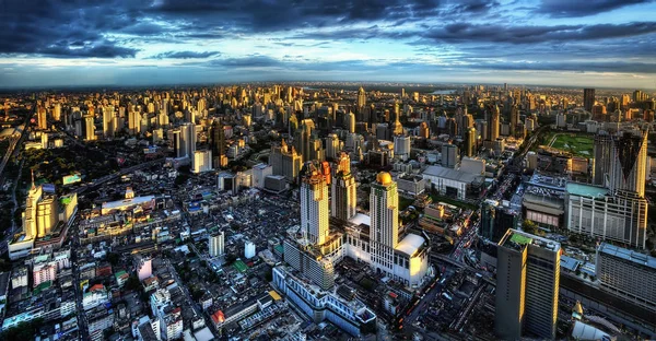 Bangkok Wolkenkratzer aus der Luft — Stockfoto