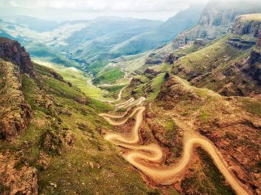 Güney Afrika içine aşağı Sani Pass