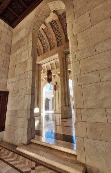 Große Sultan-Qaboos-Moschee, Maskat, Oman — Stockfoto
