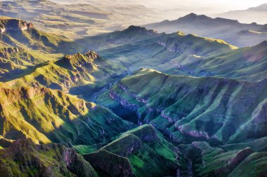 Güney Afrika'da Drakensberg anfi tiyatro