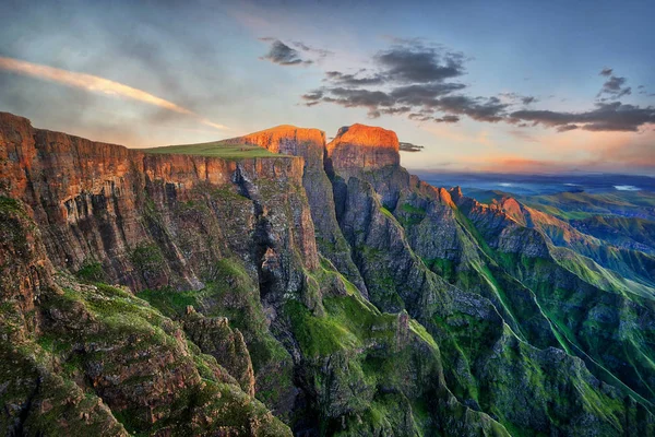 Güney Afrika'da Drakensberg anfi tiyatro — Stok fotoğraf