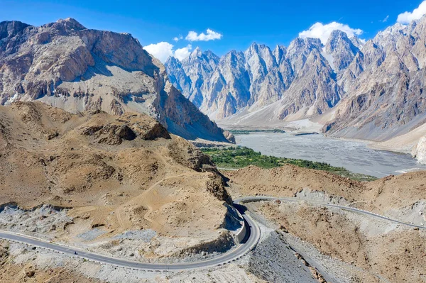 Montañas alrededor de Pasu, Carretera Karakoram, norte de Pakistán, Tak — Foto de Stock