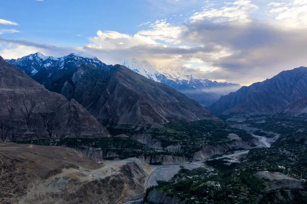 Landskap längs Karakoram Highway i norra Pakistan, ta — Stockfoto