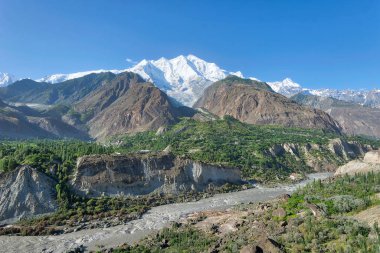 Ragaposhi, Pakistan Karakoram Otoyolu 'ndan Ağustos' ta çekildi. 
