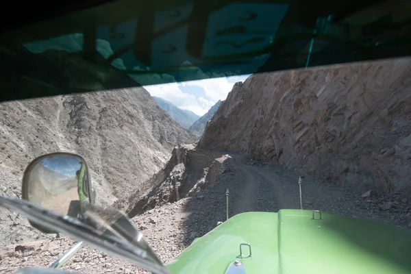 Fairy Meadows Road hacia Nanga Parbat Base Camp, Pakistán, tak — Foto de Stock