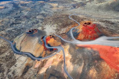 İspanya 'nın Lanzarote kentindeki Timanfaya Ulusal Parkı' nda volkanlar HDR 'de işlendi