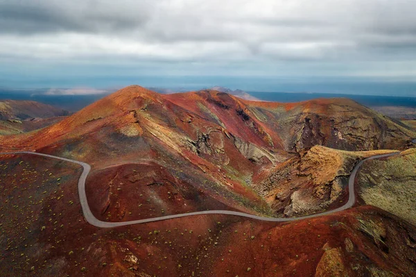 Spanya Nın Lanzarote Kentindeki Timanfaya Ulusal Parkı Nda Volkanlar Hdr — Stok fotoğraf