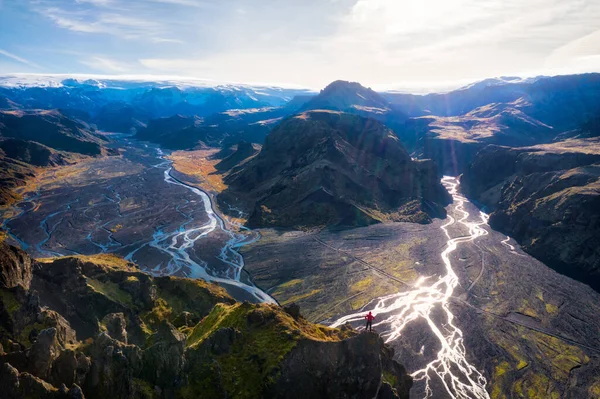 Turista Výhledem Řeku Ledovec Thorsmorku Jižním Islandu Zpracování Hdr — Stock fotografie
