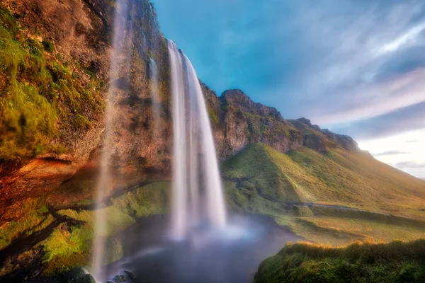 Wasserfall Seljalandsfoss Bei Sonnenuntergang Südisland Nachbearbeitet Hdr — Stockfoto