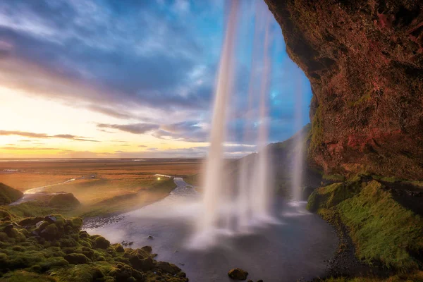 Wasserfall Seljalandsfoss Bei Sonnenuntergang Südisland Nachbearbeitet Hdr — Stockfoto