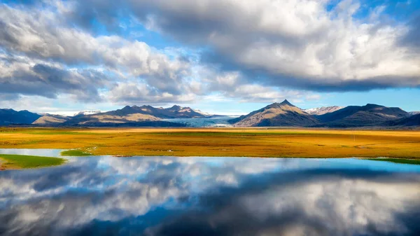 Lac Réfléchissant Sur Côte Sud Islande Post Traité Hdr — Photo