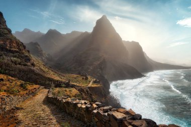 Santo Antao, Cape Verde 'de yürüyüş yolu, HDR' de işlendi