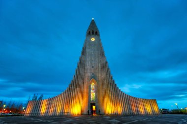 Hallgrimskirkja Kilisesi Reykjavik, İzlanda, HDR 'de işleme kondu