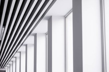 Mimarlık geçmişi. Modern beyaz beton kemerli bileşim perspektifte. Yarı dairesel şekiller. 