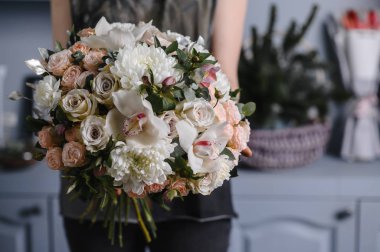 Güzel bir bahar buketi kasımpatı. Boşluğu kopyala 