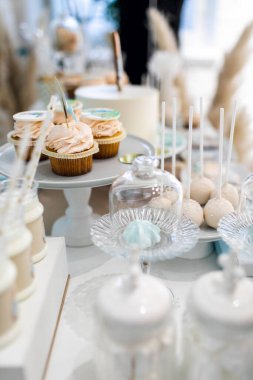 Taşaklı çikolata, çikolatalı kurabiye.