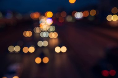 Hafif bir gece Bokeh City bulanıklığı. Soyut arkaplan