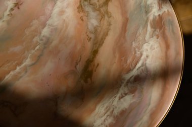 Beyaz ve pembe lekeli güzel masa üstü dokusu