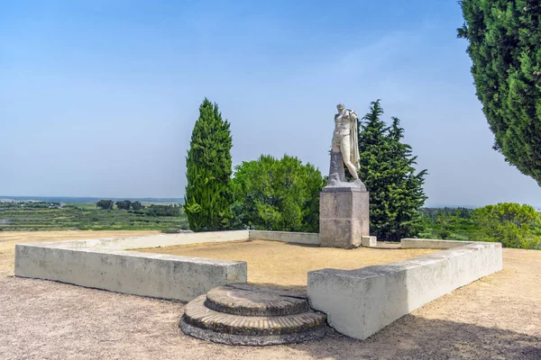 4 Mayıs 2017 'de antik Roma şehri Italica' da İmparator Hadrian 'ın heykeli