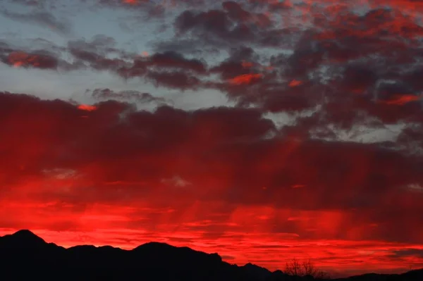 Puesta Sol Roja Sobre Las Montañas Eslovenia —  Fotos de Stock