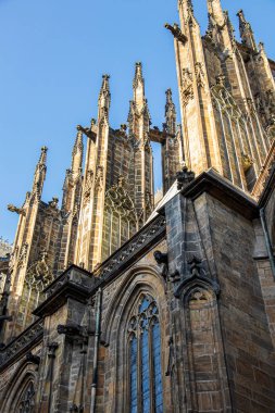 St. Vitus Katedrali 'nin küçük kuleleri