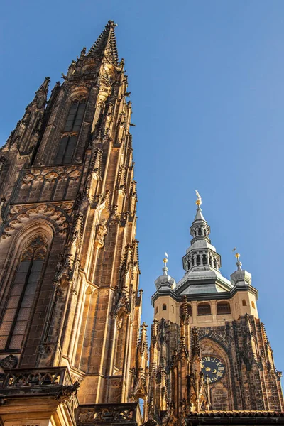 Voorste Middelste Toren Van Vitus Kathedraal — Stockfoto