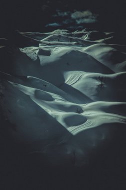 Bohinj dağlarında kar hatları