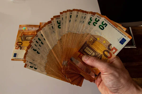 Пачка Банкнот Пятьдесят Евро Руке Крупным Планом — стоковое фото