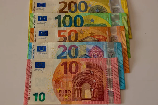 Billetes 100 200 Euros Apilados —  Fotos de Stock